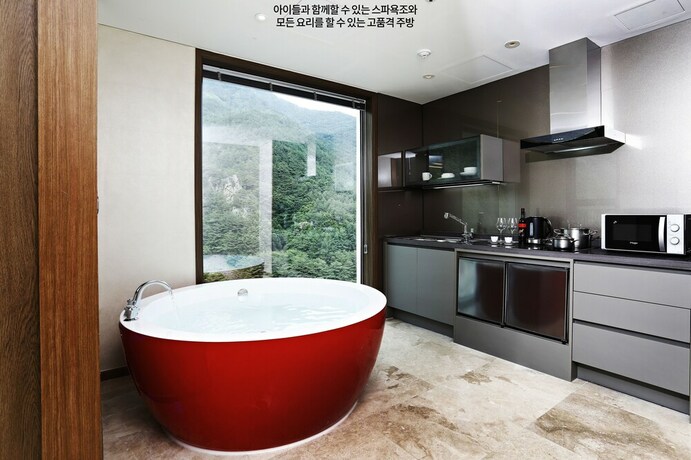 Imagen general del Hotel Pine Forest. Foto 9