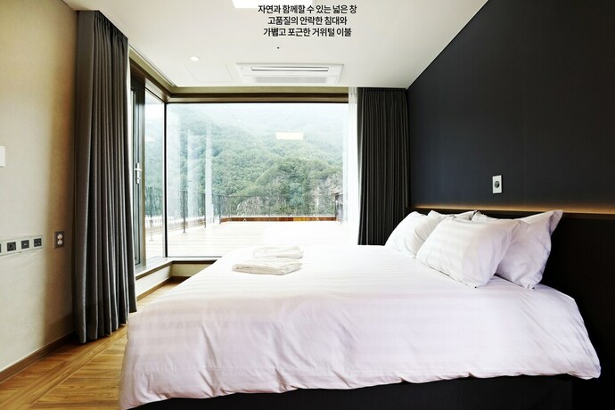 Imagen de la habitación del Hotel Pine Forest. Foto 19