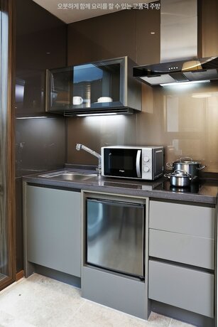 Imagen de la habitación del Hotel Pine Forest. Foto 23