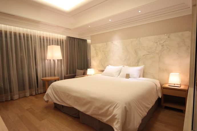 Imagen de la habitación del Hotel Pine Grove. Foto 9