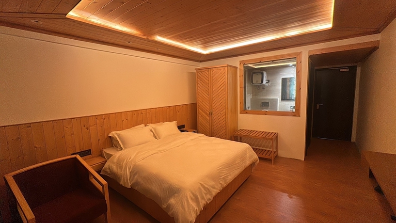 Imagen de la habitación del Hotel Pine Heritage. Foto 8
