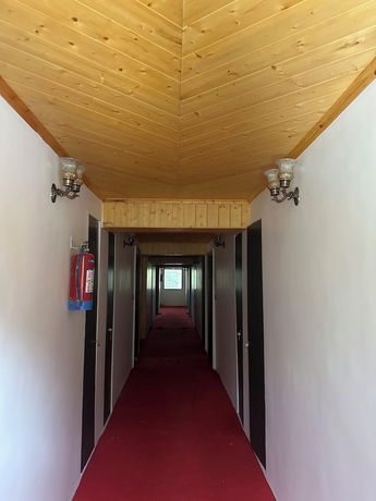 Imagen de los interiores del Hotel Pine Heritage. Foto 15