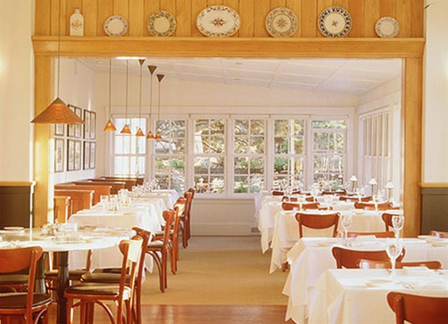 Imagen general del Hotel Pine Inn. Foto 7