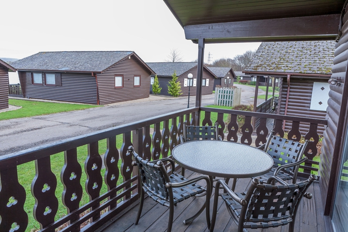 Imagen de los exteriores del Hotel Pine Lake Resort. Foto 10