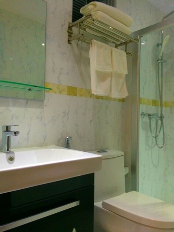 Imagen de la habitación del Hotel Pine Lodge. Foto 7