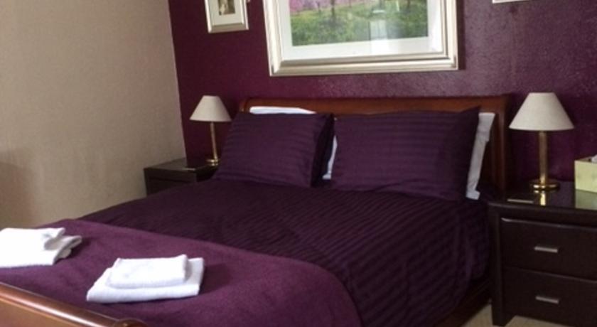 Imagen general del Hotel Pine Lodge Guest House. Foto 10