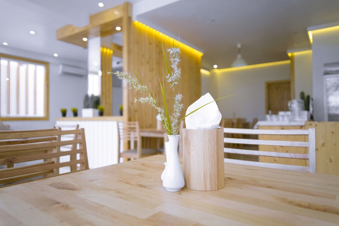 Imagen de los interiores del Hotel Pine Lodge, Hulhumale. Foto 12