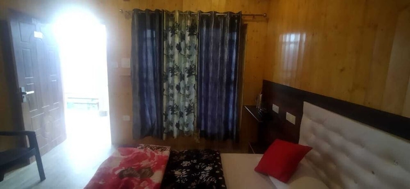 Imagen de la habitación del Hotel Pine Palace Homestay. Foto 10