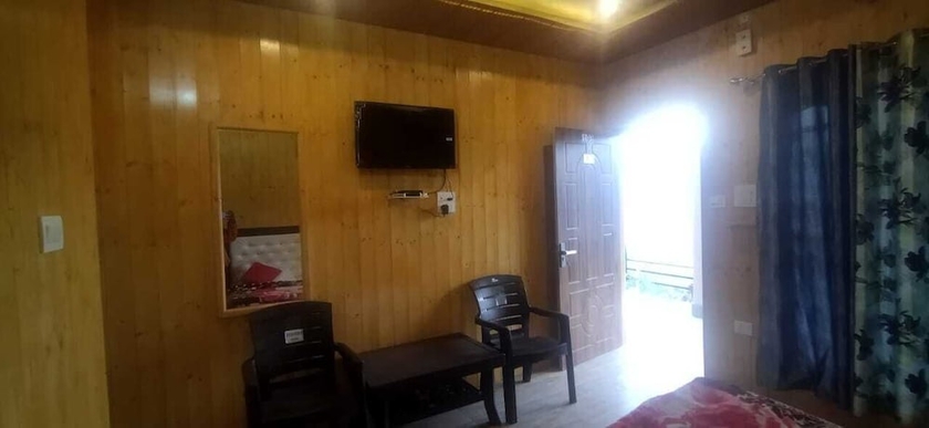 Imagen de la habitación del Hotel Pine Palace Homestay. Foto 13