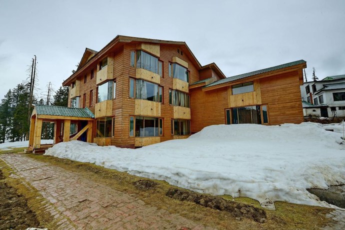 Imagen de los exteriores del Hotel Pine Palace Resort. Foto 12