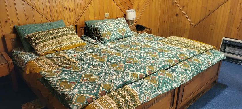 Imagen de la habitación del Hotel Pine Park Edge Resort Khanian. Foto 10