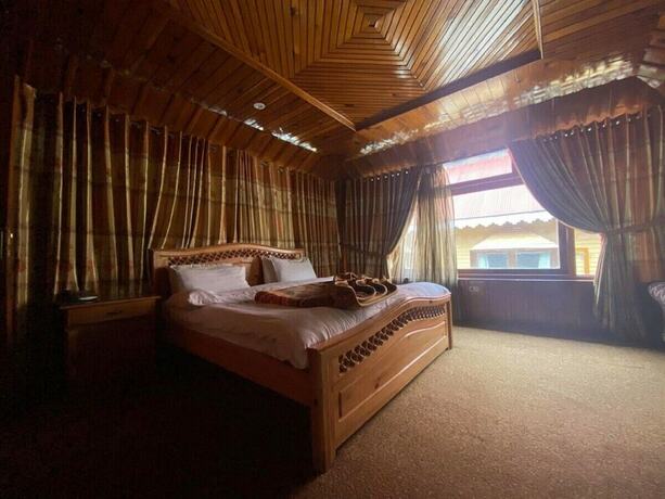 Imagen de la habitación del Hotel Pine Park Lake Luxury Resort Naran. Foto 19