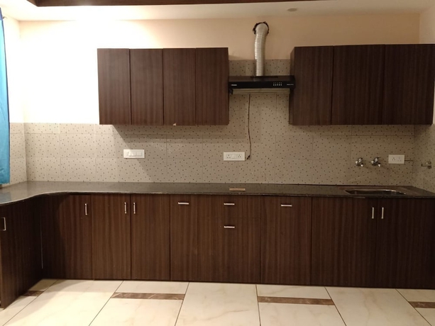 Imagen de los interiores del Hotel Pine Peak Kasauli. Foto 15
