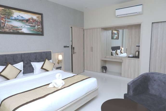 Imagen de la habitación del Hotel Pine Regency - Aravali\'s Peak view. Foto 2