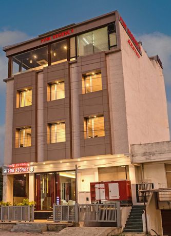 Imagen general del Hotel Pine Regency - Aravali\'s Peak view. Foto 1