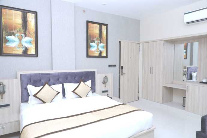 Imagen de la habitación del Hotel Pine Regency - Aravali\'s Peak view. Foto 8