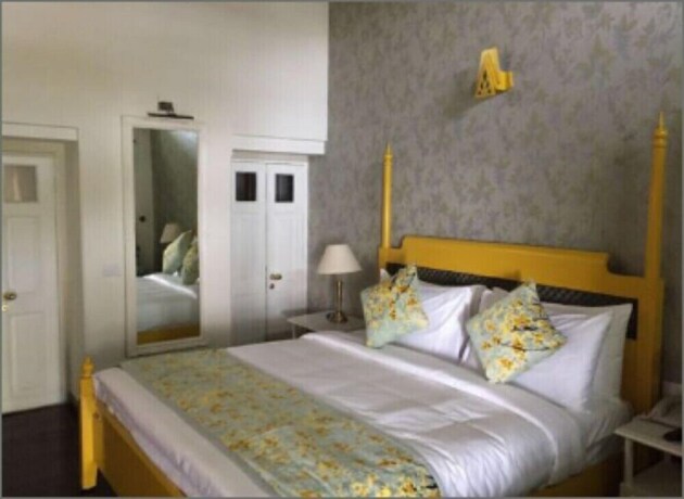 Imagen de la habitación del Hotel Pine Retreat. Foto 34