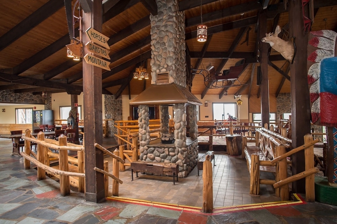 Imagen de los interiores del Hotel Pine Ridge Dude Ranch. Foto 17