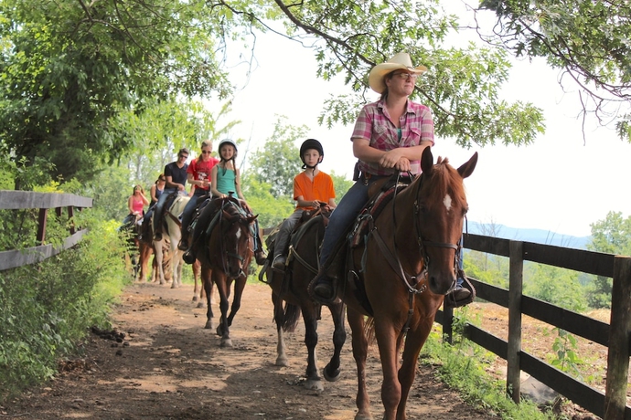 Imagen general del Hotel Pine Ridge Dude Ranch. Foto 6