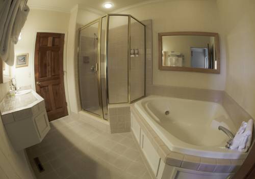 Imagen de la habitación del Hotel Pine Ridge Inn, Bend. Foto 5