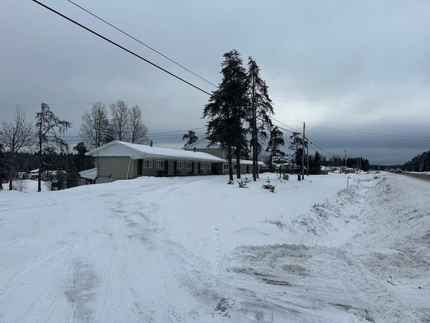 Imagen general del Hotel Pine Ridge Motel. Foto 8