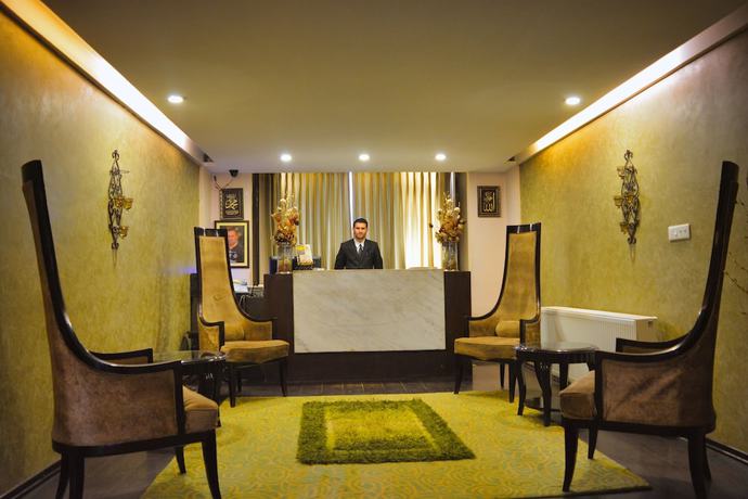 Imagen de los interiores del Hotel Pine Spring Resort Gulmarg. Foto 17