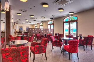 Imagen general del Hotel Pine, Tivat. Foto 5