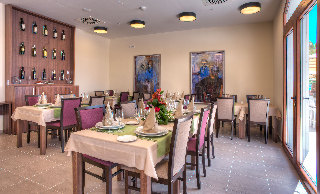 Imagen general del Hotel Pine, Tivat. Foto 6