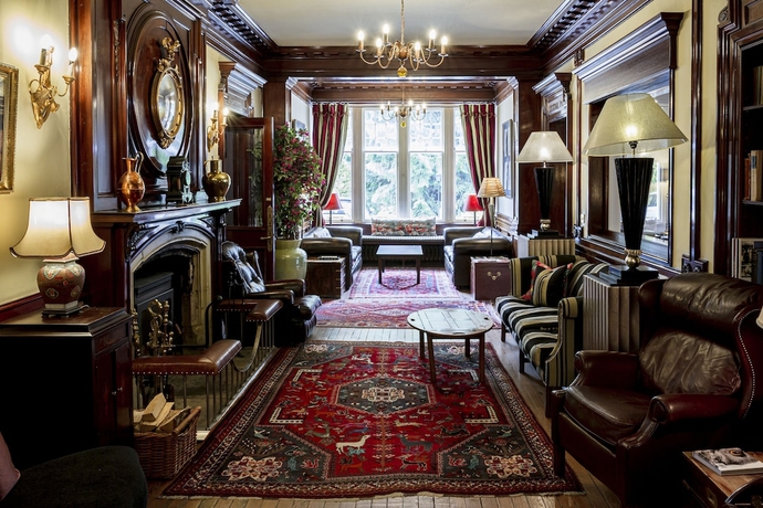 Imagen de los interiores del Hotel Pine Trees. Foto 19