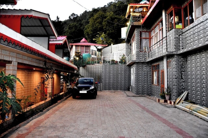 Imagen de los exteriores del Hotel Pine View Kasauli. Foto 13