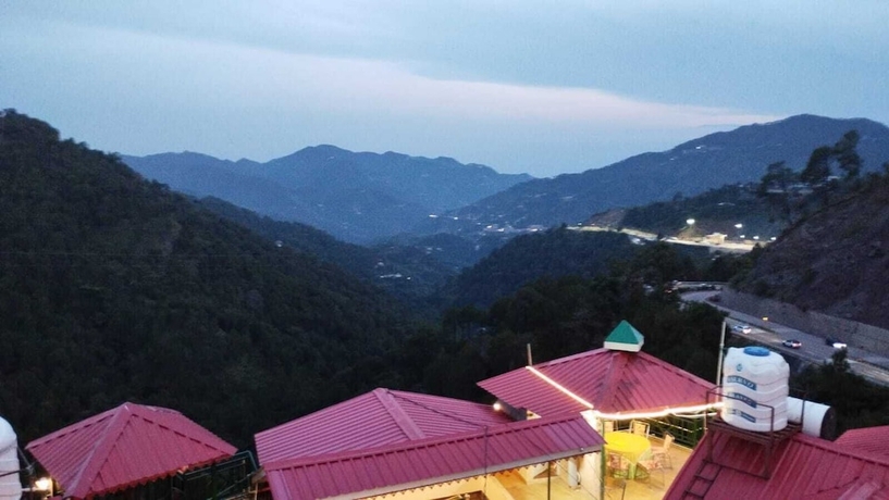 Imagen de los exteriores del Hotel Pine View Kasauli. Foto 15