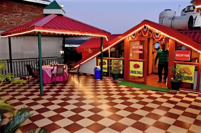 Imagen del bar/restaurante del Hotel Pine View Kasauli. Foto 4