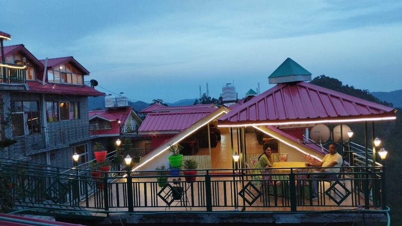 Imagen del bar/restaurante del Hotel Pine View Kasauli. Foto 5