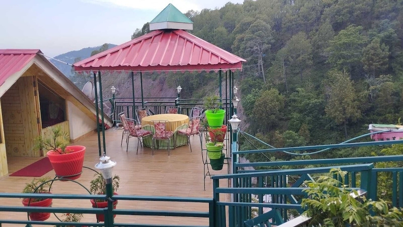 Imagen del bar/restaurante del Hotel Pine View Kasauli. Foto 6