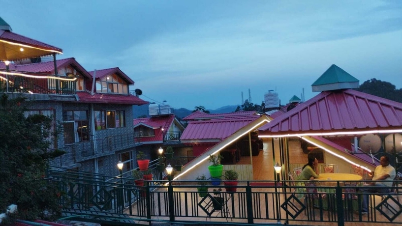Imagen del bar/restaurante del Hotel Pine View Kasauli. Foto 8