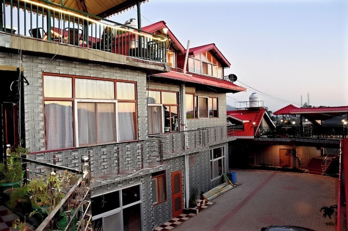 Imagen general del Hotel Pine View Kasauli. Foto 2