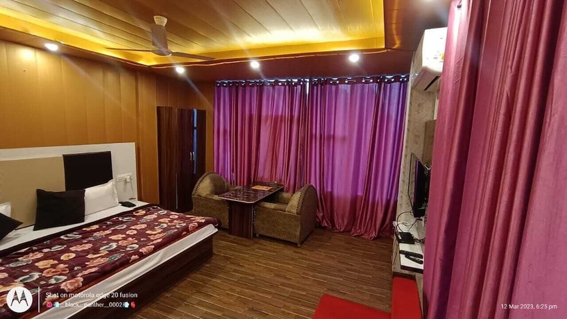 Imagen de la habitación del Hotel Pine View Villa. Foto 4