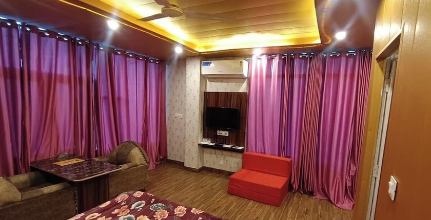 Imagen de la habitación del Hotel Pine View Villa. Foto 5