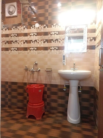 Imagen de la habitación del Hotel Pine View Villa. Foto 14