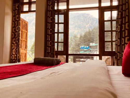 Imagen general del Hotel Pine roots. Foto 10