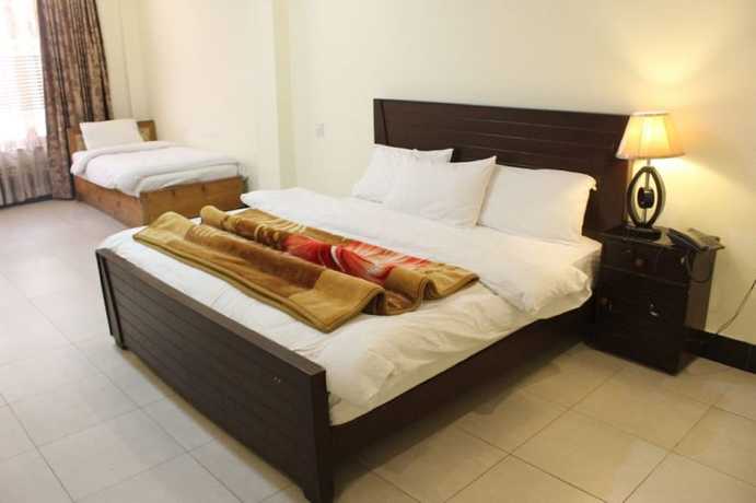 Imagen de la habitación del Hotel PinePark Lake Luxury Resort Naran. Foto 7