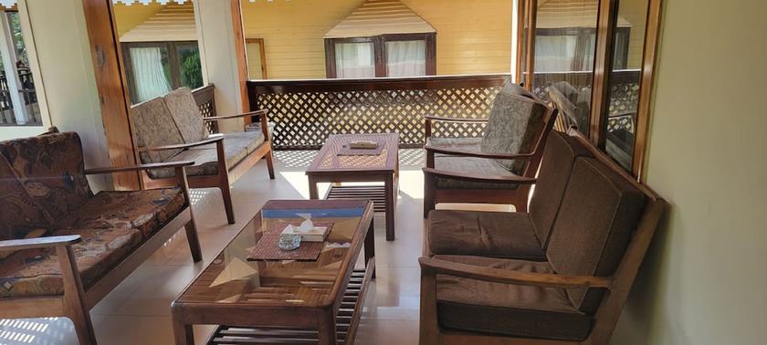 Imagen de los interiores del Hotel PinePark Lake Luxury Resort Naran. Foto 20