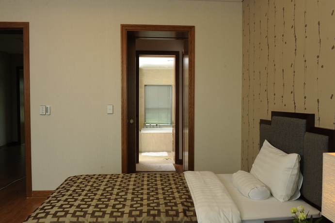 Imagen de la habitación del Hotel PineRidge Resort. Foto 4