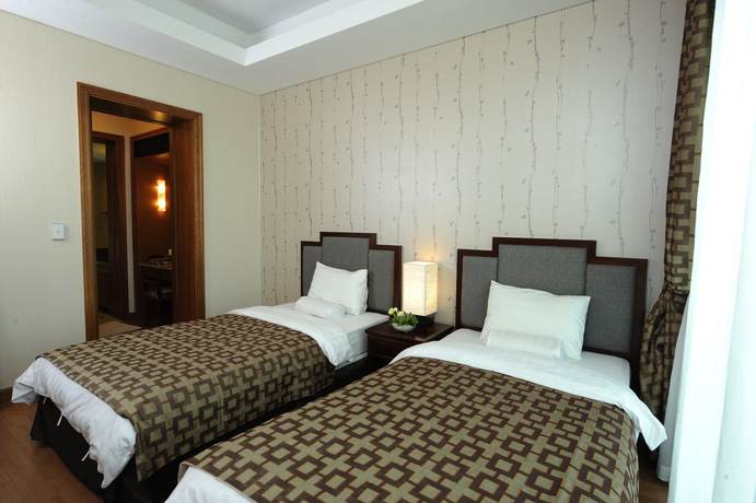 Imagen de la habitación del Hotel PineRidge Resort. Foto 10