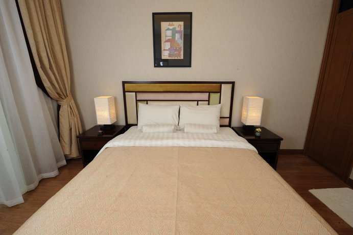 Imagen de la habitación del Hotel PineRidge Resort. Foto 12