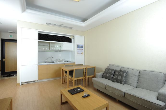 Imagen de la habitación del Hotel PineRidge Resort. Foto 14