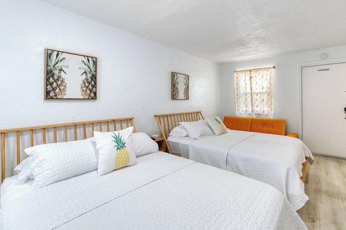 Imagen de la habitación del Hotel Pineapple Shores Retro Inn. Foto 10