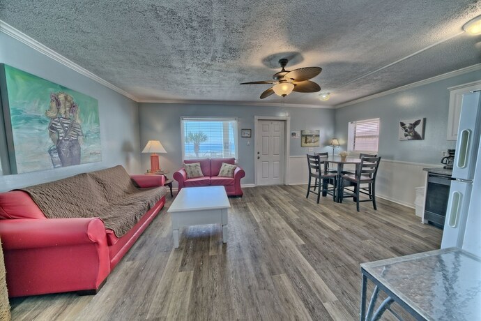 Imagen de la habitación del Hotel Pineapple Villas on Laguna Beach. Foto 14