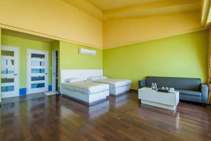 Imagen de la habitación del Hotel Pinebeach Hotel. Foto 12