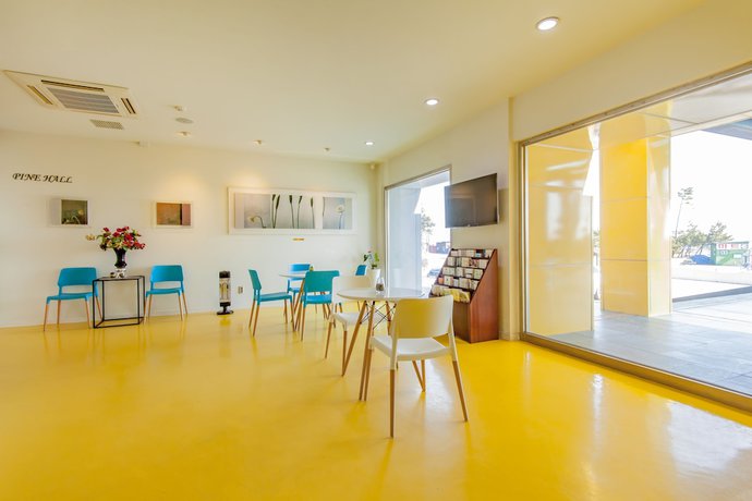 Imagen de los interiores del Hotel Pinebeach Hotel Pohang. Foto 20